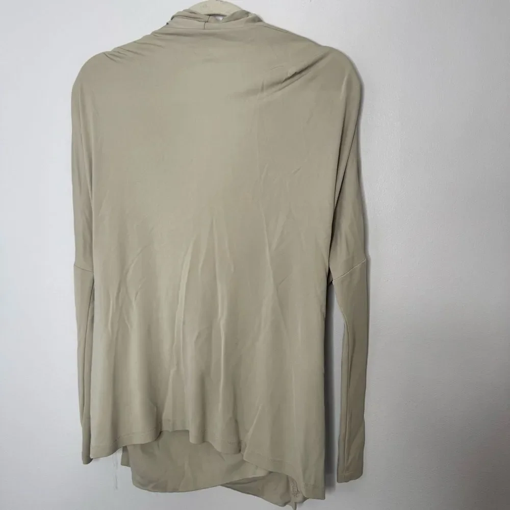 MM Lafleur faux wrap blouse in light beige size medium - Picture 7 of 7